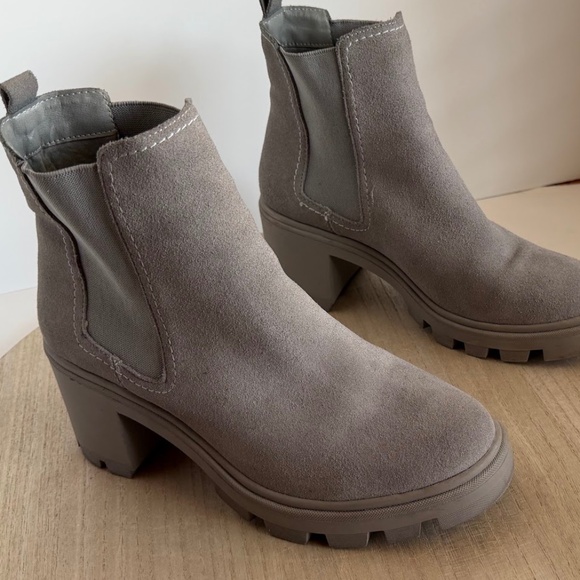 Women’s Select Melissa Gray Chelsea Ankle Boots – Size 9M, Block Heel, Lug Sole - Picture 1 of 6